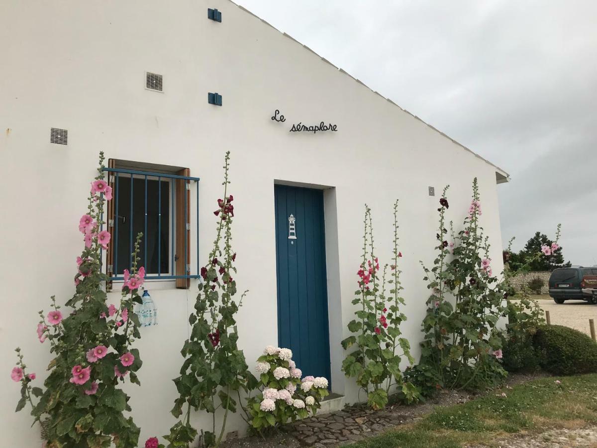 Les Tremieres Villa Le Thou Buitenkant foto
